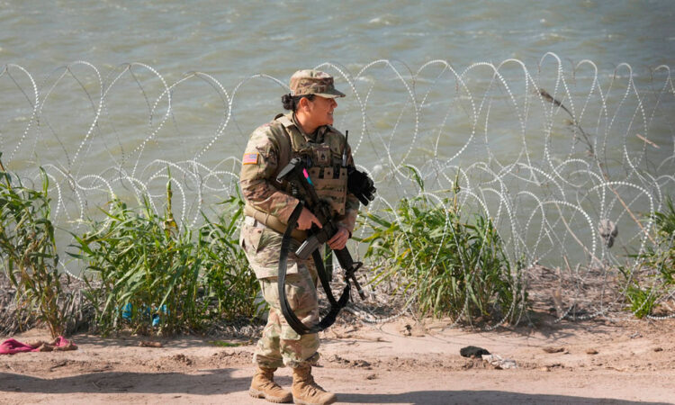 Acuerdo bipartidista en el Senado de EE. UU. busca endurecer leyes fronterizas