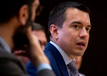 Jefe de antinarcóticos de la Casa Blanca concluye visita a Ecuador