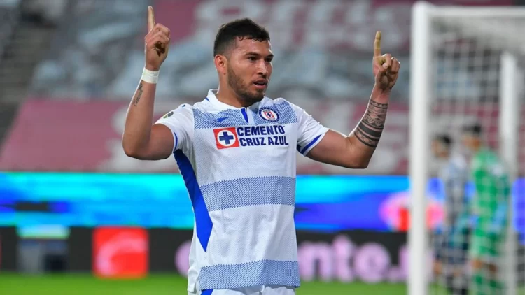 Juan Escobar se despide de Cruz Azul y se une a los Diablos Rojos del Toluca