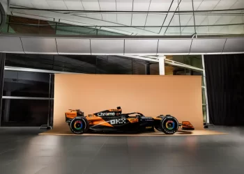 McLaren presenta el MCL38 con la esperanza de seguir progresando en la Fórmula Uno