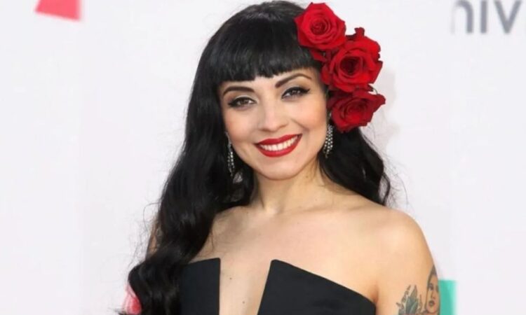 Mon Laferte responde a críticas de Pati Chapoy