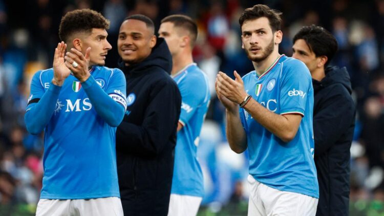 Nápoles: Cambio de entrenador ante enfrentamiento contra el Barcelona en Champions