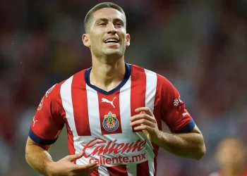 Santiago Ormeño habla sobre su experiencia desalentadora en Chivas