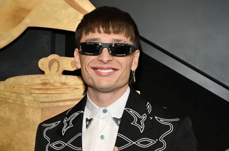 Peso Pluma gana el Grammy al mejor álbum de música mexicana