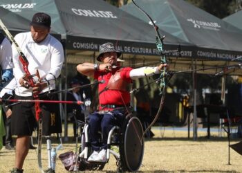 Destacan Lilliana Orozco y Samuel Molina en el selectivo nacional de para tiro con arco