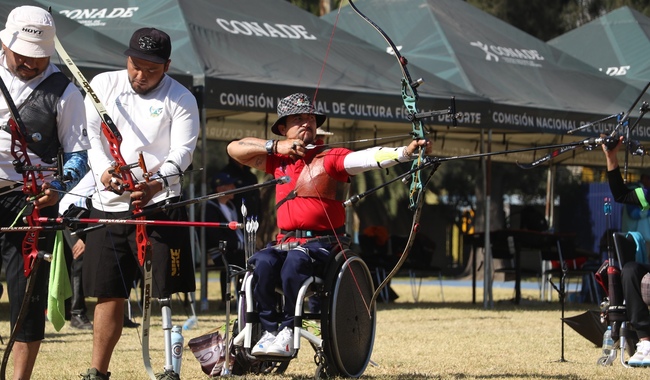 Destacan Lilliana Orozco y Samuel Molina en el selectivo nacional de para tiro con arco