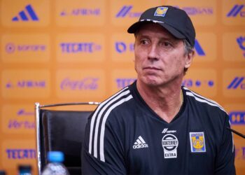 Siboldi rompe el silencio y habla tras ser suspendido