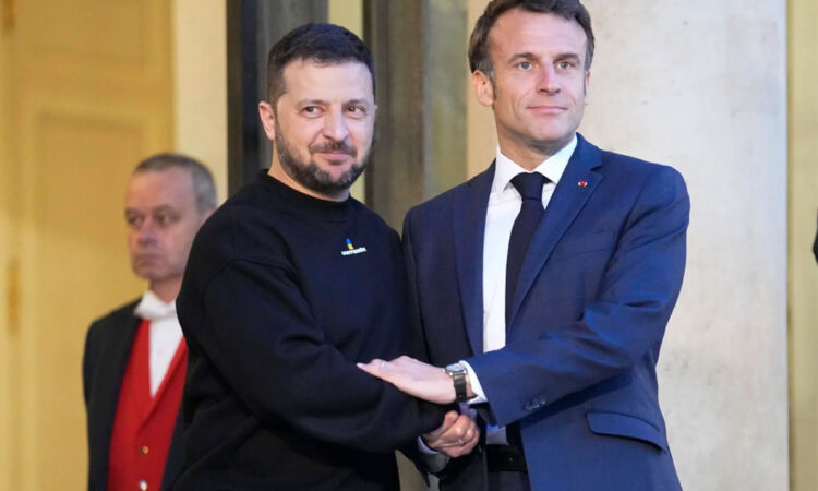 Francia se compromete con más ayuda militar a Ucrania