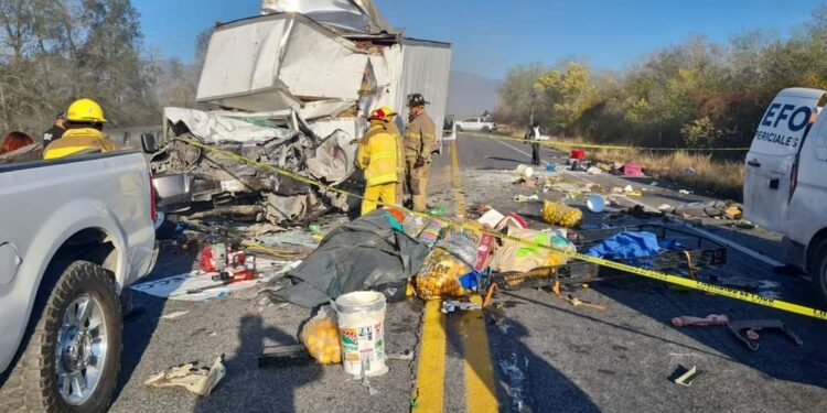 Choque frontal en carretera Cd. Victoria-Monterrey deja nueve muertos
