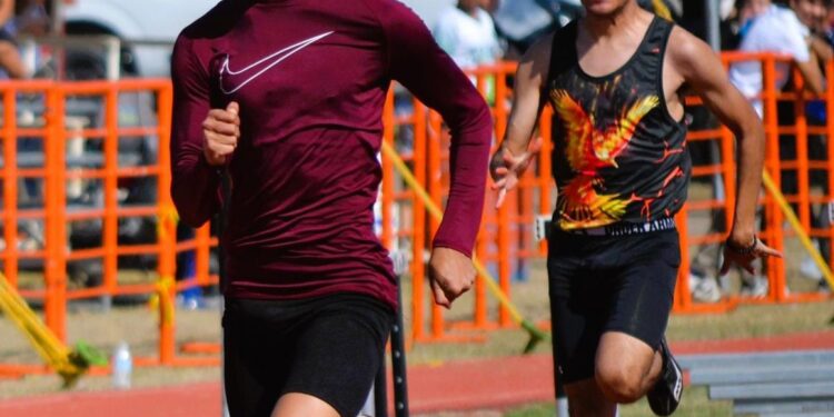 Van atletas de la UAT al Macrorregional de los juegos CONADE 2024