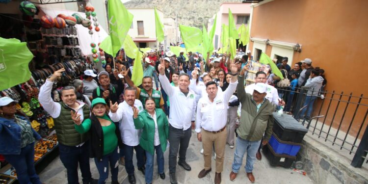 Recibe Geño Hernández apoyo de tultecos para llegar al Senado por el PVM