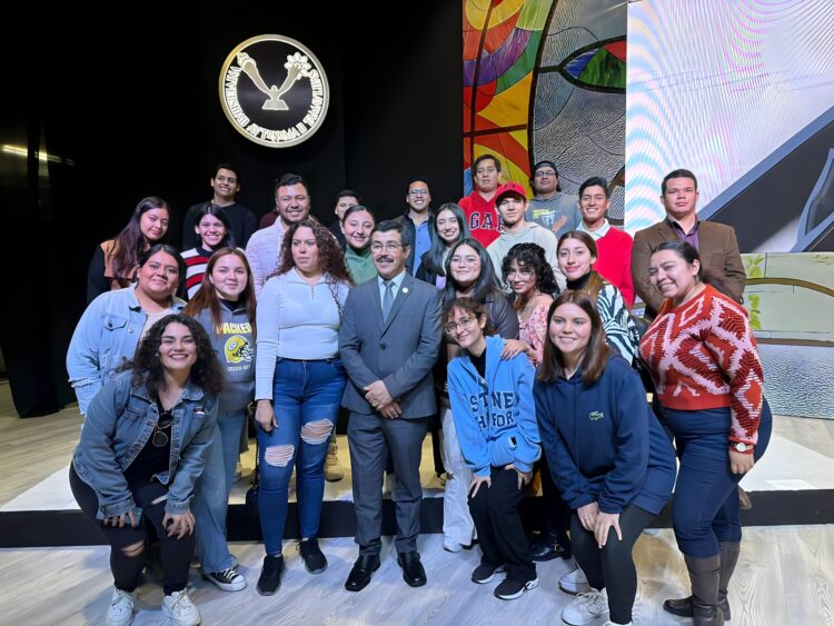 El rector Anaya presenta a la comunidad amplia oferta educativa de la UAT