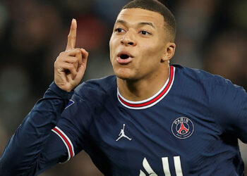 Luis Figo opina sobre el posible arribo de Mbappé al Real Madrid