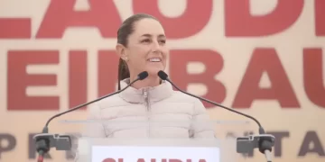 Claudia Sheinbaum rechaza Ley SB4 de Texas por discriminatoria a migrantes