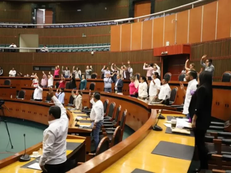 Congreso de Guerrero aprueba remoción de fiscal y emite convocatoria