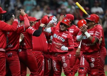 Diablos Rojos gana 8-5 segundo amistoso a Yankees de Nueva York en su regreso a México