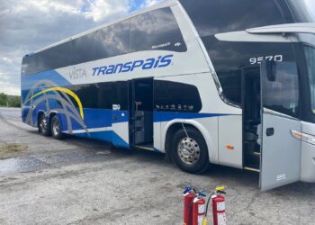 Autobús derrama combustible en carretera Soto la Marina Los Rayones