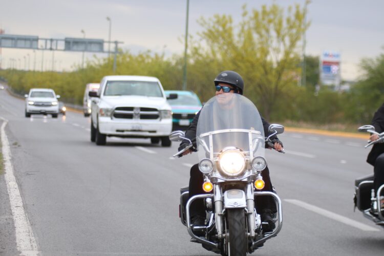 Eugenio Hernández sigue recorrido Tamaulipas rumbo al Senado