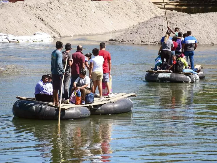 Tribunal de EUA congela ley texana SB4 antimigrantes