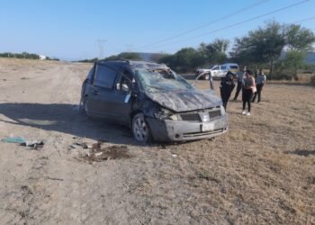 Siete heridos al volcar camioneta en carretera Victoria-Tampico
