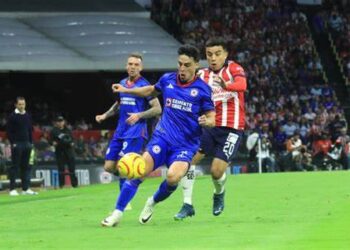 La Máquina de Cruz Azul derrota 3-0 a Chivas de Guadalajara