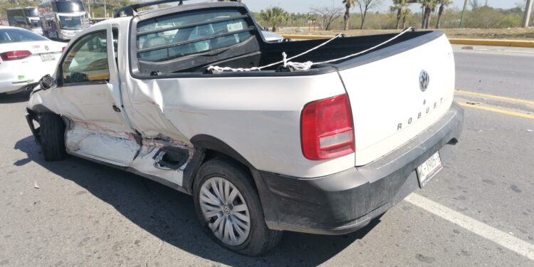 Carambola vehicular frente al Planetario de Cd. Victoria; conductora herida