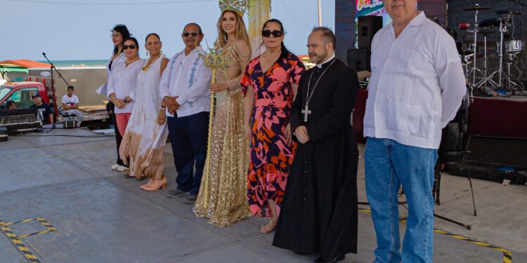 Coronan en Matamoros a Viana Silva como reina del Festival del Mar en Playa Bagdad