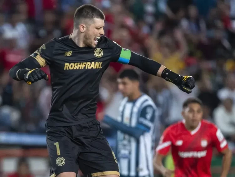 Toluca rescata triunfo 3-2 de visitante ante Pachuca