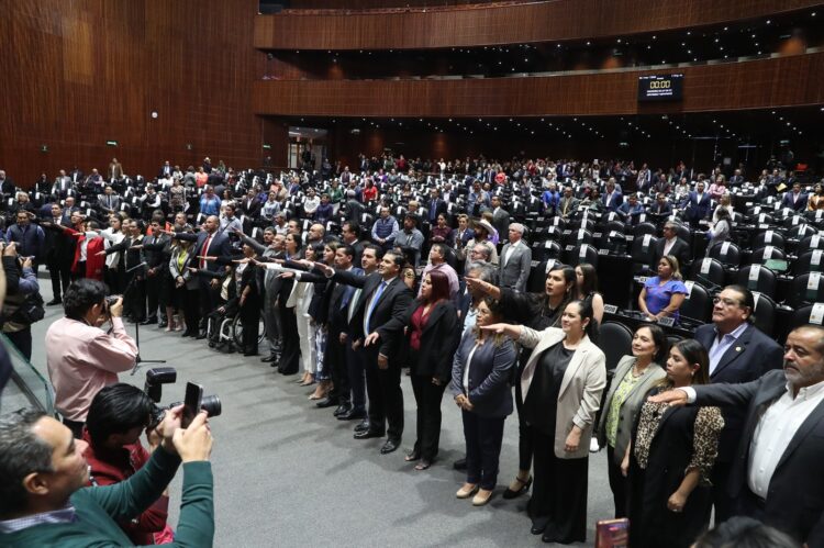 Rinden protesta como Diputados Federales, suplentes de Erasmo, Almaraz y Verástegui por Tamaulipas
