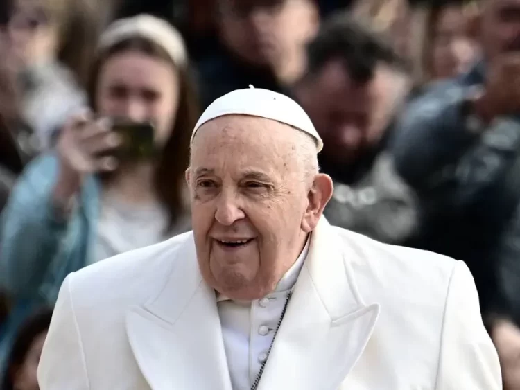 Papa Francisco destaca el papel de mujer en la sociedad y para lograr la paz