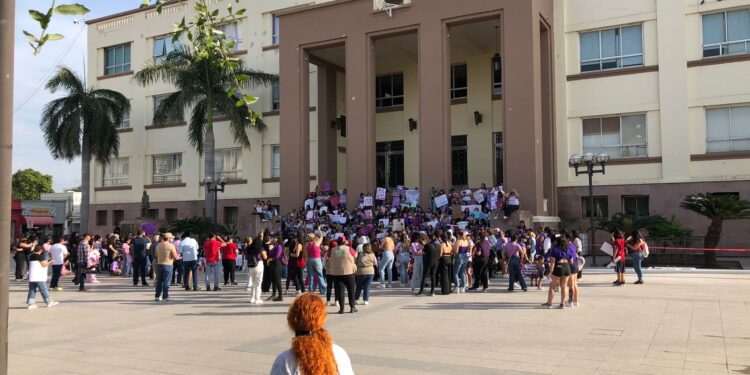 Exigen cientos de mujeres victorenses castigo para agresores sexuales y de violencia de género