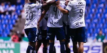 Puebla corta racha de cuatro derrotas en partido ante Atlas