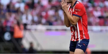 León vence 2-1 a Chivas previo a los Clásicos ante América