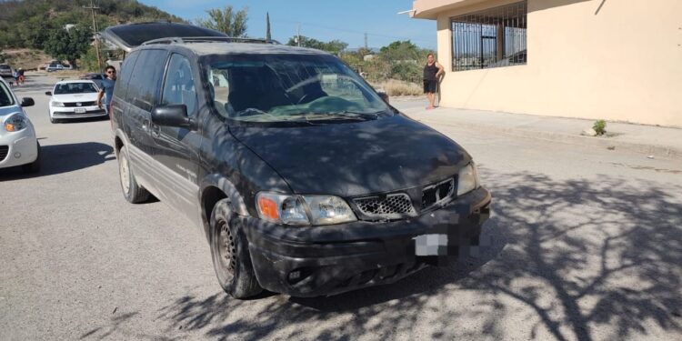 Graves niña y su tía  al chocar moto en que viajaban