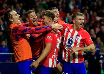 Atlético de Madrid vence al Betis 2-1 y se mantiene firme en la pelea por los primeros lugares