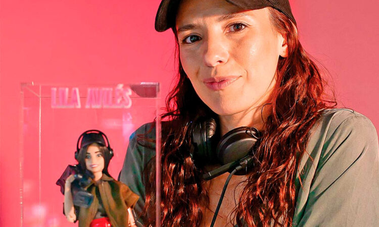 La cineasta mexicana Lila Avilés inmortalizada en una muñeca Barbie