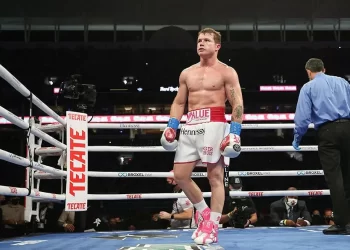 Saúl “Canelo” Álvarez enfrenta amenaza de despojo del título por negativa a pelear con David Benavidez