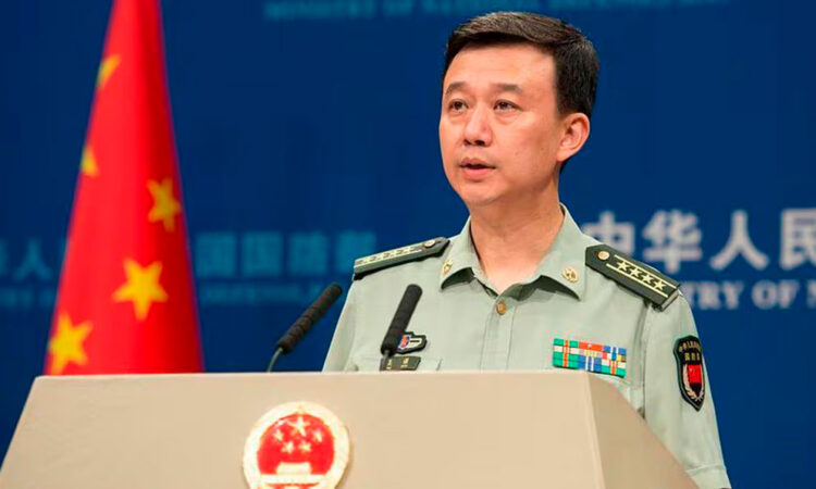China denuncia la fabricación de amenazas militares por parte de Estados Unidos