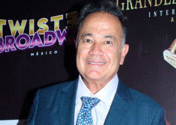 Familia de Nicandro Díaz decide no cremarlo y traer su cuerpo a Ciudad de México