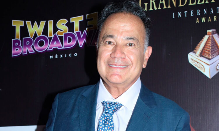 Familia de Nicandro Díaz decide no cremarlo y traer su cuerpo a Ciudad de México