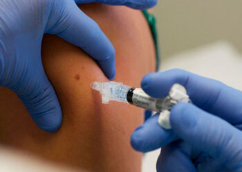 El IBiS demuestra la seguridad y eficacia de administrar las vacunas contra la gripe y el Covid-19 juntas