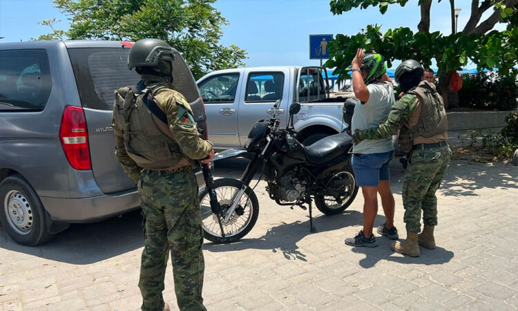 Hallan sin vida a cinco turistas secuestrados en Puerto López, Ecuador