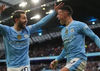 Manchester City supera al Manchester United en un emocionante enfrentamiento
