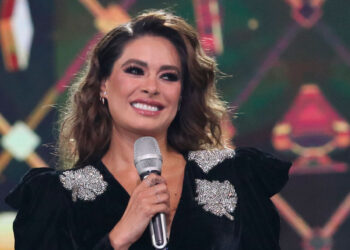 Galilea Montijo irradia amor en Ibiza junto a Isaac Moreno