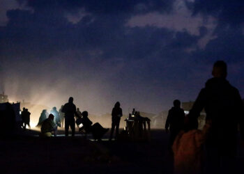 Estados Unidos realiza primer lanzamiento aéreo de ayuda humanitaria en Gaza