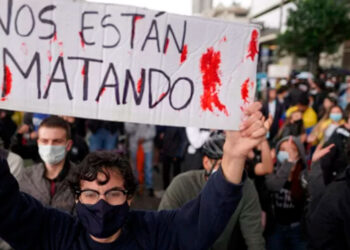 Confianza en gobiernos de Latinoamérica y el Caribe disminuye, revela estudio de la OCDE y el BID