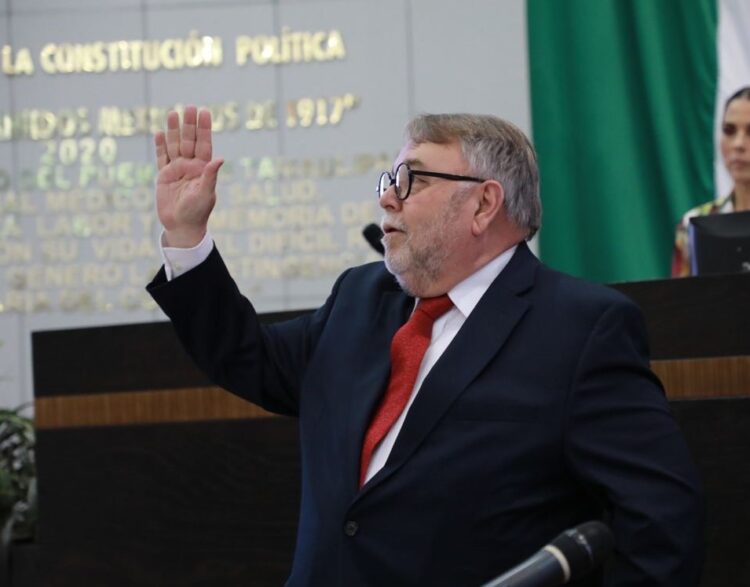 Descartan elevar compensaciones a funcionarios