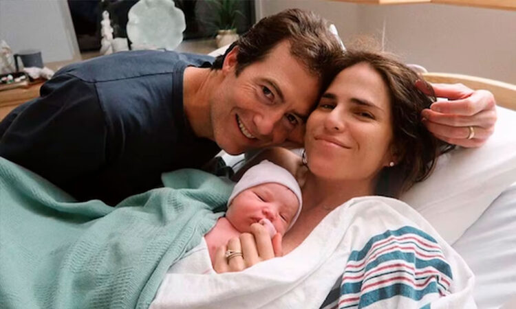 Karla Souza da la bienvenida a su tercera hija, Giulia
