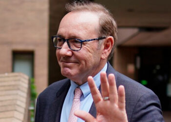 Kevin Spacey regresa a la pantalla grande como “El Diablo” en la nueva película italiana “The Contract”