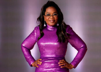 Oprah Winfrey se retira de la junta directiva de Weight Watchers y dona acciones a un museo